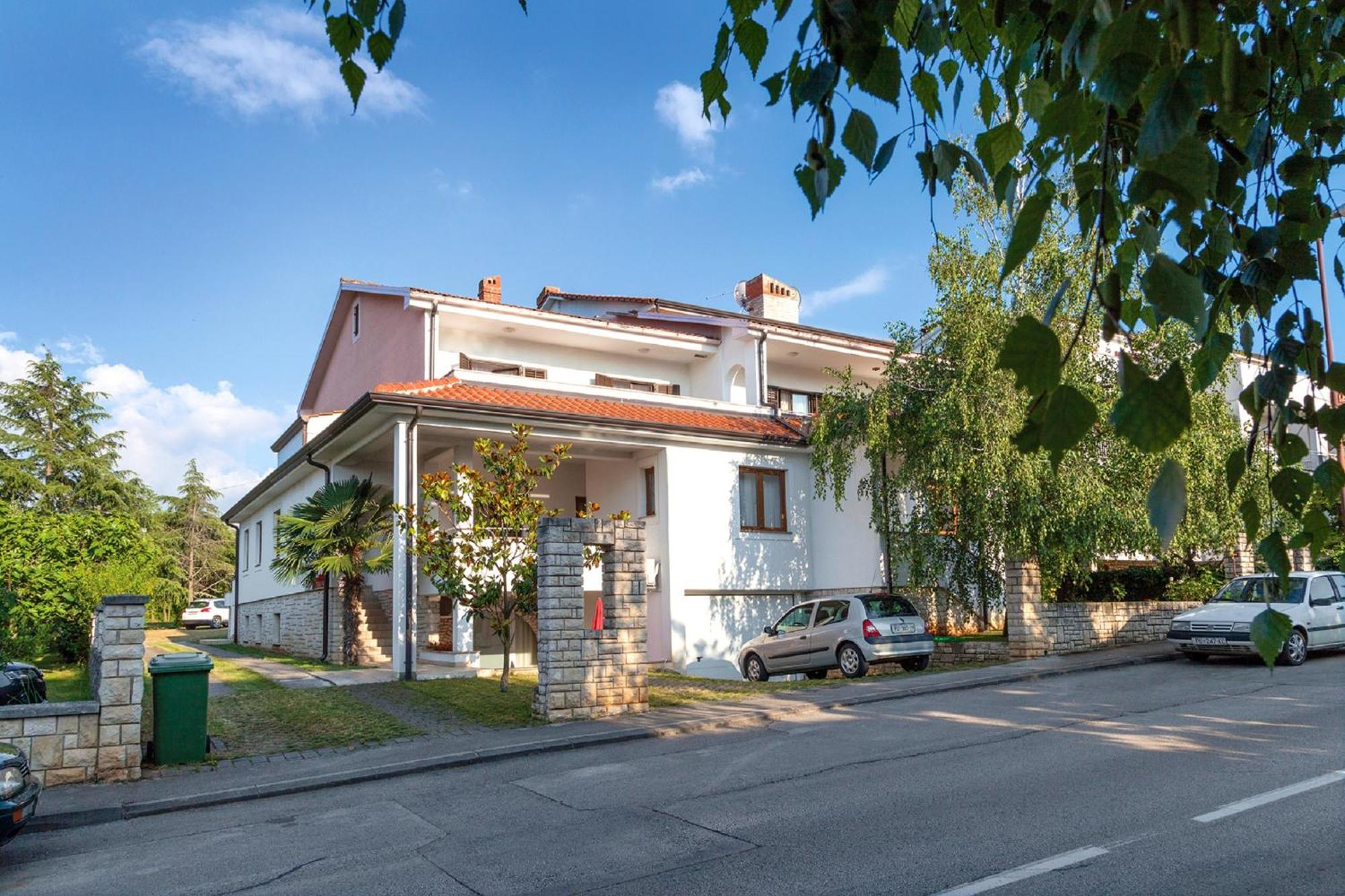 Casa Mareva Hotel Porec Exterior photo